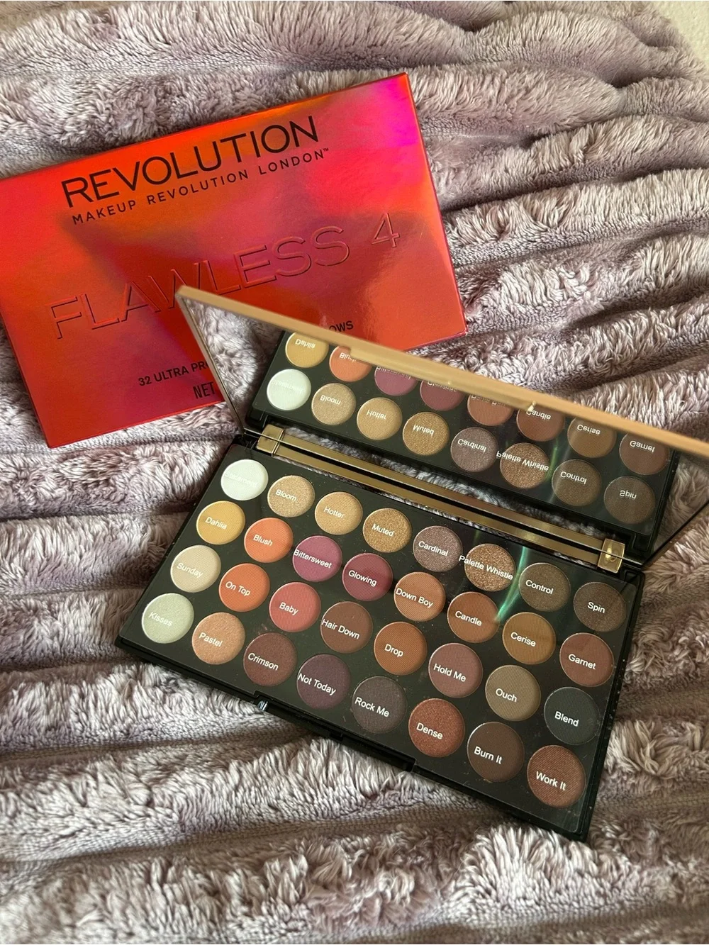 NIB Makeup Revolution Flawless 4 Eyeshadow Palette